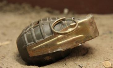 Πιστόλια και χειροβομβίδες βρέθηκαν σε διαμέρισμα στα Εξάρχεια