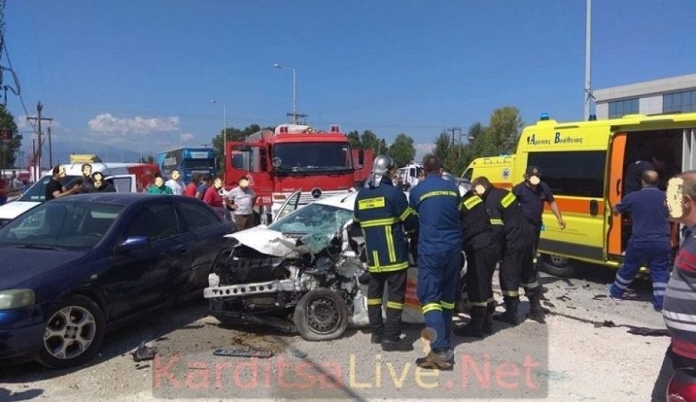 Νεκρός 42χρονος σε μετωπική στην Καρδίτσα