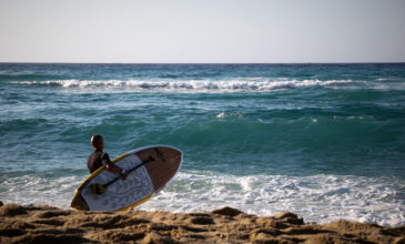 Baywatch αλά ελληνικά στη Μεσακτή της Ικαρίας