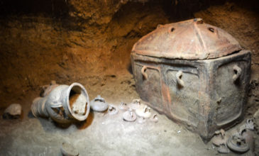 Βρέθηκε αρχαίος τάφος με σκελετό σε θάλαμο στην Κρήτη