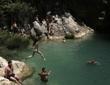 Πολυλίμνιο, η «Γαλάζια Λίμνη» της Μεσσηνίας