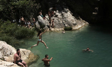 Πολυλίμνιο, η «Γαλάζια Λίμνη» της Μεσσηνίας