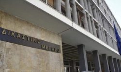 «Ήμουν μεθυσμένος» απολογήθηκε ο Σέρβος μοναχός που επιτέθηκε με μαχαίρι σε αδέσποτα σκυλιά