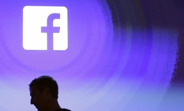 Αμερικανοί βουλευτές και γερουσιαστές κατακεραυνώνουν Ζούκεμπεργκ και Facebook
