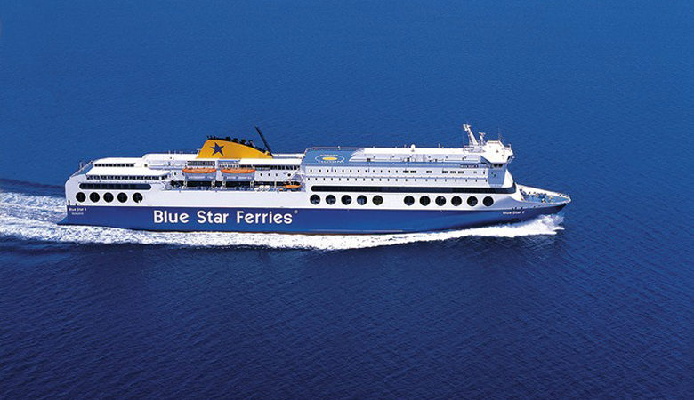 Επιστρέφει στον Πειραιά το «Μπλου Σταρ Νάξος» με τους 1.365 επιβάτες