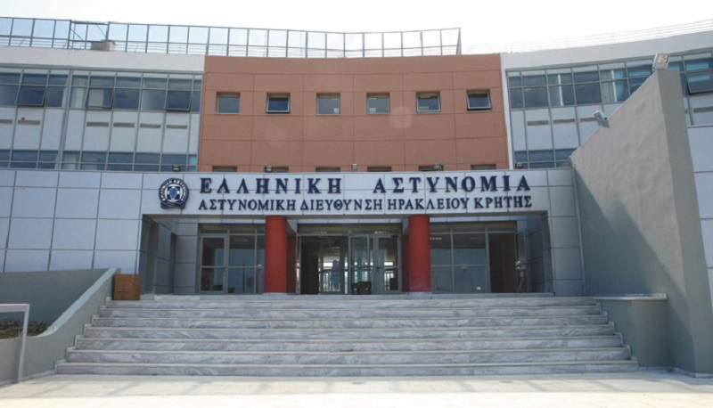 Παραδόθηκε ο 22χρονος που πυροβόλησε τον 29χρονο στο κεφάλι στις Μοίρες Ηρακλείου