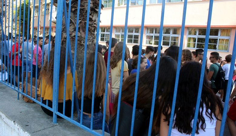 Μαθητές έκαναν κατάληψη για να διώξουν συμμαθητή τους από το σχολείο