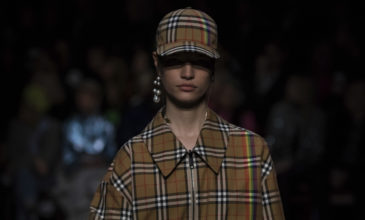 Burberry: Αναβάλλει την επίδειξη μόδας  λόγω του θανάτου του πρίγκιπα Φιλίππου