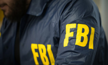 Έφοδος του FBI στα γραφεία μεγιστάνα της μόδας για σεξουαλική επίθεση