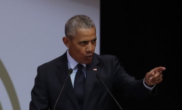 Ο Ομπάμα κατηγορεί τον Τραμπ για «ανικανότητα και παραπληροφόρηση» στη διαχείριση του κοροναϊού