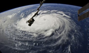 Ο κυκλώνας Φλόρενς πλησιάζει απειλητικά τις ανατολικές πολιτείες των ΗΠΑ