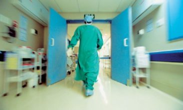 Παναττική στάση εργασίας των επικουρικών στα νοσοκομεία την ερχόμενη Πέμπτη
