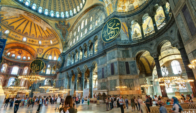 Τουρκία: Επανέρχεται το εισιτήριο εισόδου στην Αγία Σοφία για τους ξένους τουρίστες