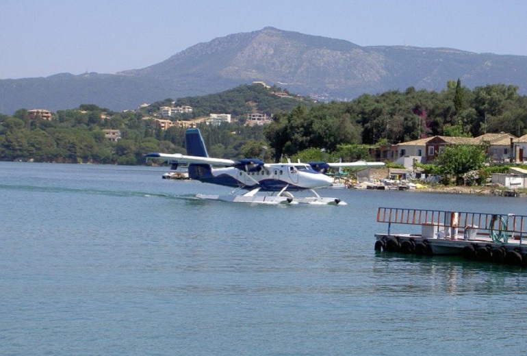 Ξεκινούν πτήσεις τα υδροπλάνα μέσα στο 2019