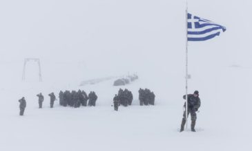 Βαρύ μηχάνημα του στρατού έπεσε σε χαράδρα στον Όλυμπο