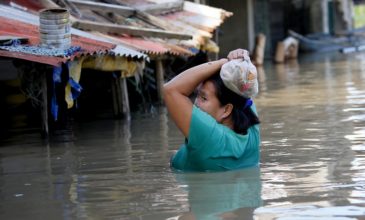 Δραματικός ο απολογισμός από τον τυφώνα Μανγκούτ