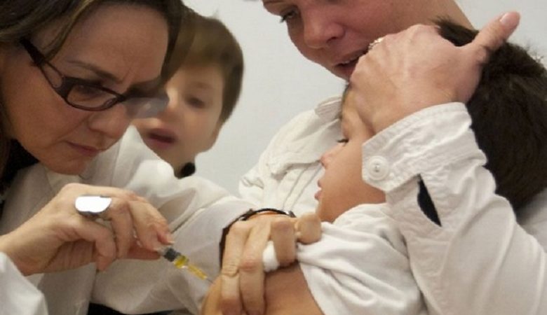 Κικίλιας: Υποχρεωτικός εμβολιασμός σε παιδιά έως 4 ετών