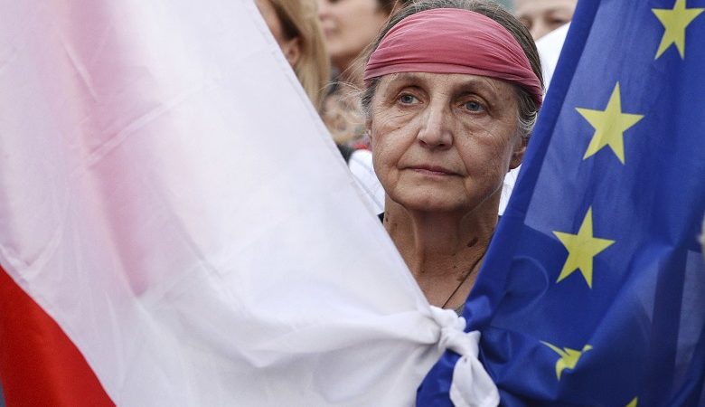 Πρώτοι οι εθνικιστές στην Πολωνία σύμφωνα με exit poll