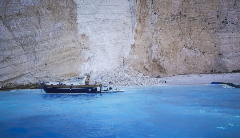 Άνοιξε σήμερα για τους τουρίστες η παραλία του Ναυαγίου