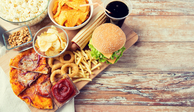 Το junk food αύξησε τη συχνότητα του καρκίνου του παγκρέατος στους νέους