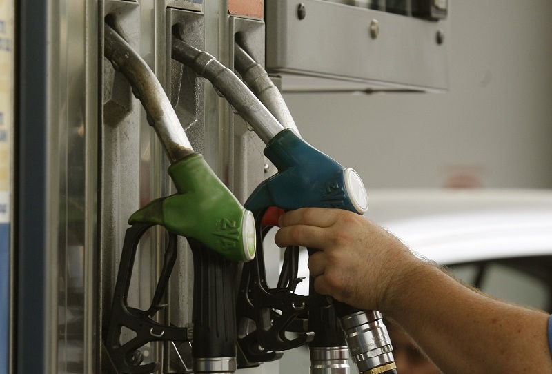 Îι αναÏιμήÏÎµÎ¹Ï ÏÏα καÏÏιμα και οι αÏ
ξήÏÎµÎ¹Ï ÏÏα ενοίκια ανÎβαÏαν Ïον ÏληθÏÏιÏμÏ