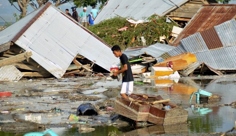 Ανείπωτη τραγωδία στην Ινδονησία – Ξεπέρασαν τους 300 οι νεκροί