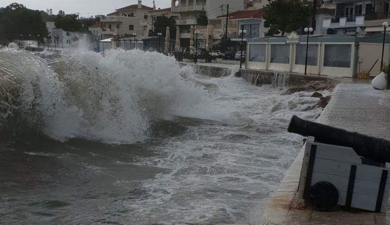 Συναγερμός στον κρατικό μηχανισμό για την επέλαση του μεσογειακού κυκλώνα