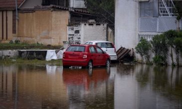 Πολιτική Προστασία: Μην διασχίζετε πλημμυρισμένα ρεύματα, κίνδυνος – θάνατος