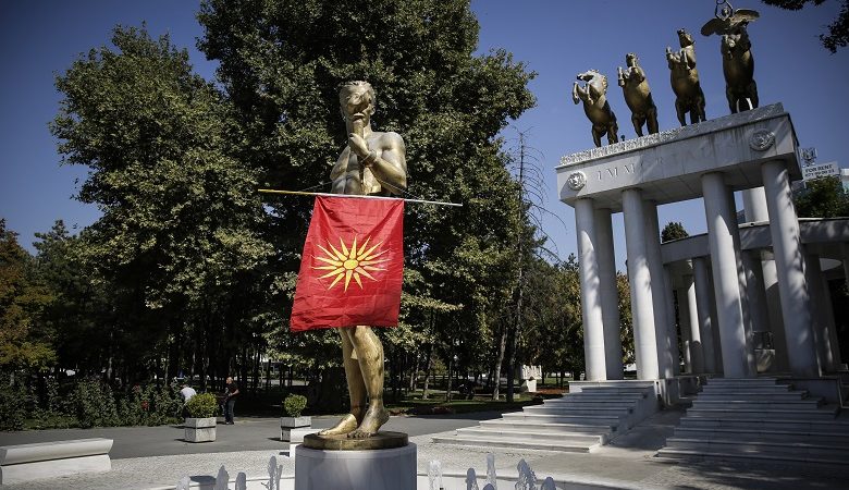 «Ή θα ανοίξουν ή θα κλείσουν με πάταγο οι πόρτες ΝΑΤΟ και ΕΕ για την ΠΓΔΜ»