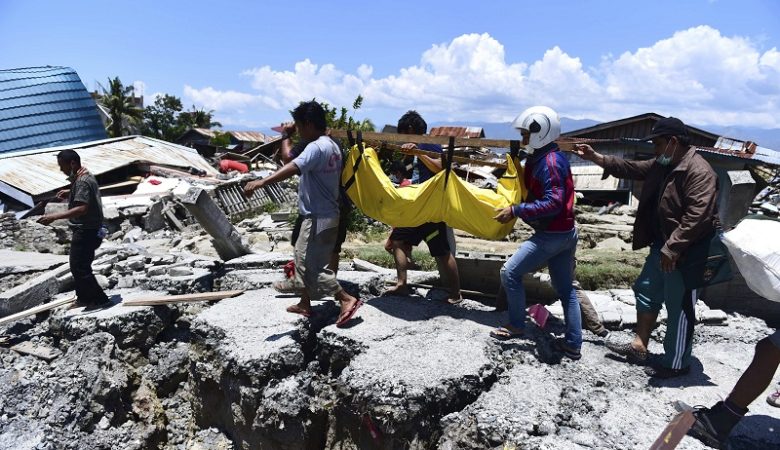 Εικόνες μαζικής καταστροφής μετά το τσουνάμι στην Ινδονησία