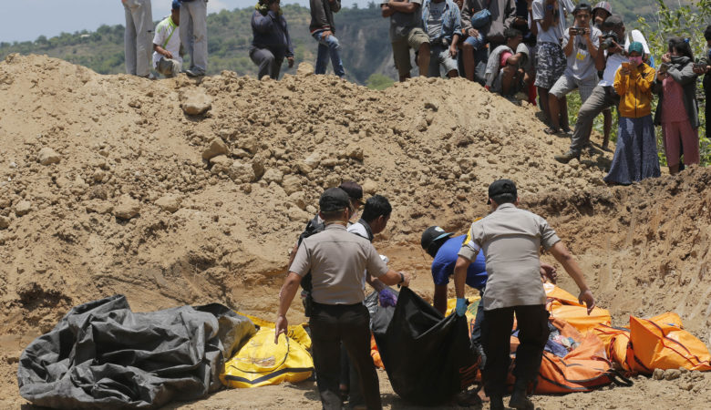 Στους 1.234 οι νεκροί από τον σεισμό και το τσουνάμι στην Ινδονησία