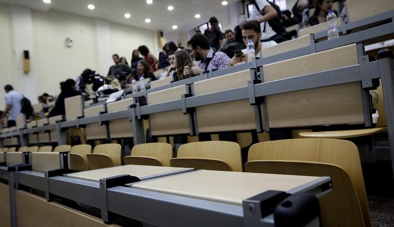 Διαδικτυακά οι εξετάσεις στα υπό κατάληψη τμήματα του Αριστοτελείου Πανεπιστημίου Θεσσαλονίκης