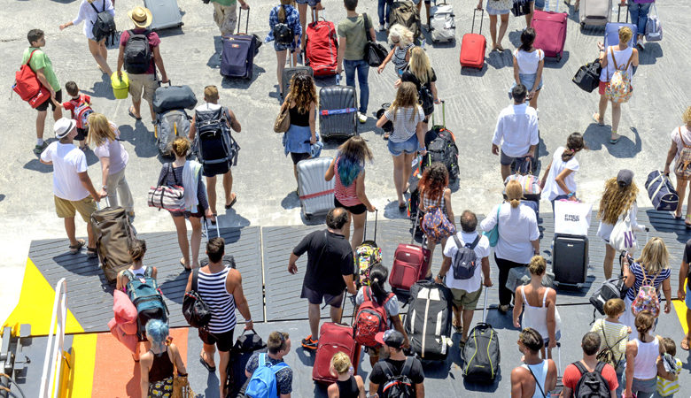 Αύξηση 10% στις ακτοπλοϊκές αφίξεις τουριστών το καλοκαίρι στη Νάξο