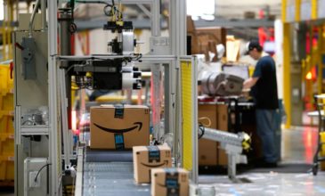 Amazon: Καλούν τους εργαζόμενους της να απεργήσουν σε όλο τον κόσμο τη σημερινή Black Friday