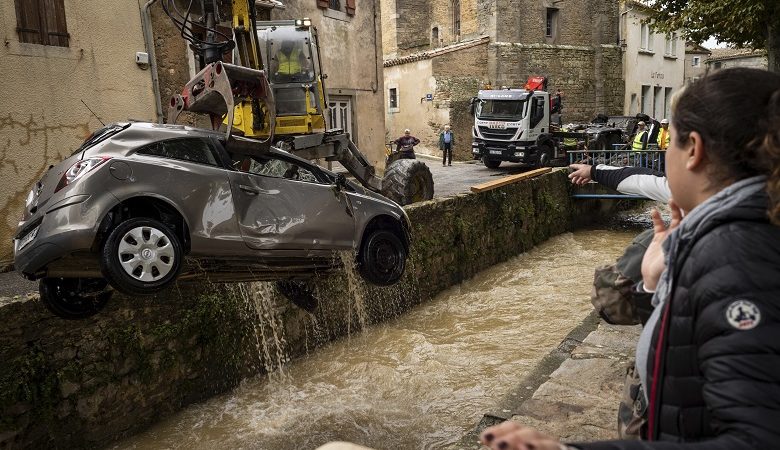 Δώδεκα νεκροί από τις πλημμύρες στη Γαλλία