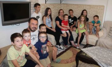 Οικογένεια από τη Θεσσαλονίκη με 11 παιδιά περιμένει το 12ο