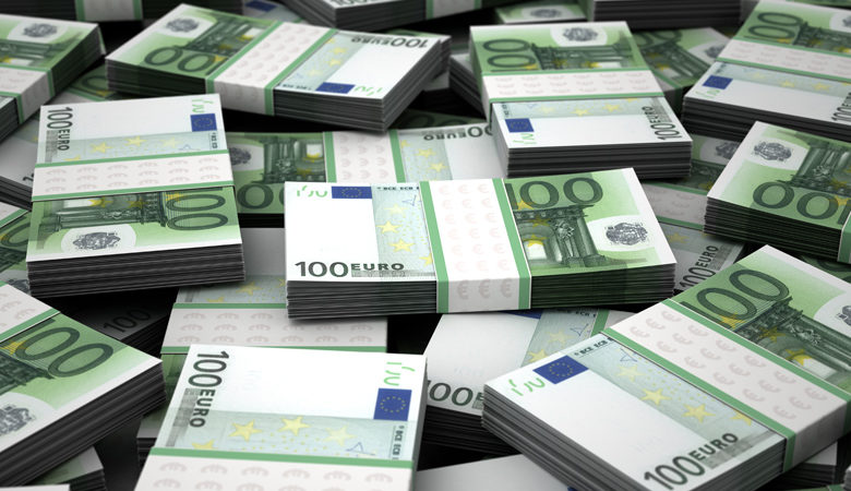 «Ένεση» ρευστότητας 7,5 δισ. την επόμενη τριετία για επενδύσεις 22 δισ. ευρώ