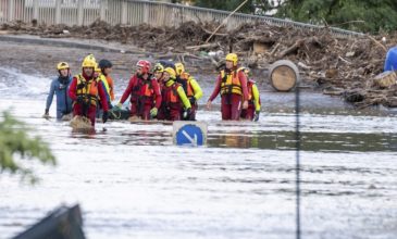 Τρεις αγνοούμενοι από τις φονικές πλημμύρες στη Γαλλία