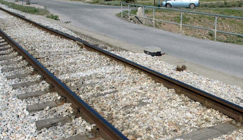 Τιθορέα: Κόλλησε το τρένο στις ράγες