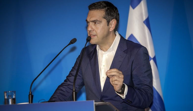 Καμπανάκια για προσφυγικό, τράπεζες και ανεργία από τον Τσίπρα στις Βρυξέλλες