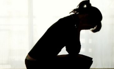 Σοκ στη Ρόδο: 33χρονη κατήγγειλε τον πεθερό της για βιασμό – Κατέθεσε και ο σύζυγος κατά του πατέρα του