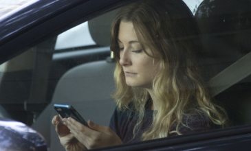 431 παραβάσεις μέσα σε τρεις μέρες για χρήση κινητού στην οδήγηση