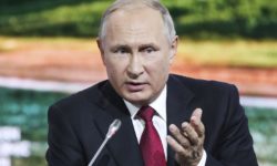 Πούτιν: Θα συνεχίσουμε να αναπτύσσουμε και να ενισχύουμε τις ένοπλες δυνάμεις μας