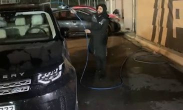 Ο Γιώργος Σαββίδης έπλυνε τα αυτοκίνητα των παικτών του ΠΑΟΚ
