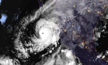 Ο τυφώνας Ουίλα «σφυροκοπά» περιοχές του Μεξικό