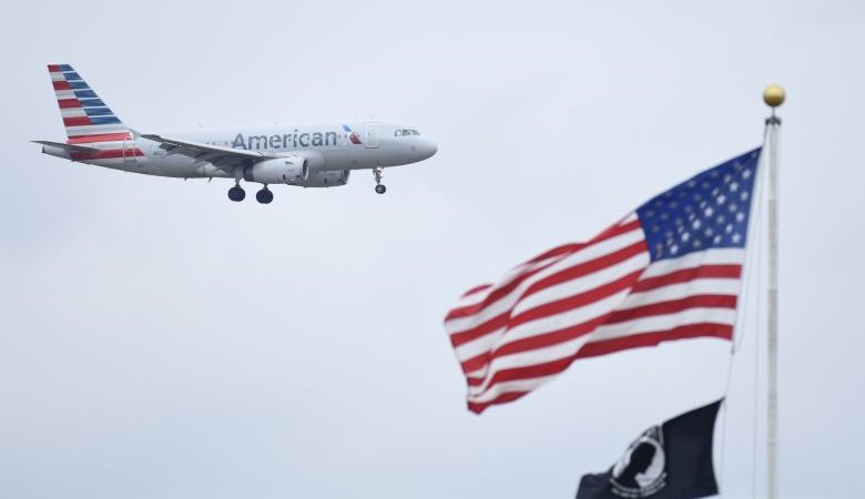 Εκκενώθηκε αεροσκάφος της American Airlines λόγω «αξιόπιστης απειλής»