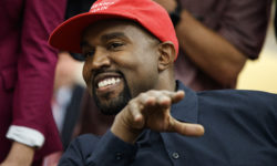 Ο Kanye West θα μετατρέψει όλα τα σπίτια του σε εκκλησίες