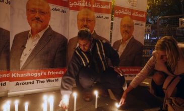 Συγκέντρωση έξω από την πρεσβεία της Σ. Αραβικής στη μνήμη του Κασόγκι