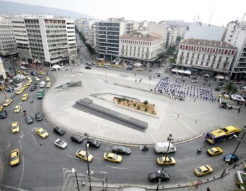 Οι αλυσίδες που επενδύουν σε μεγάλα υποκαταστήματα στην καρδιά της Ομόνοιας