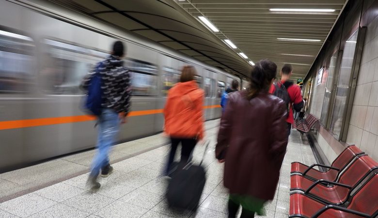 Καραμανλής: Σχέδιο για να μην υπάρξει συνωστισμός τις ώρες αιχμής στα Μέσα Μεταφοράς